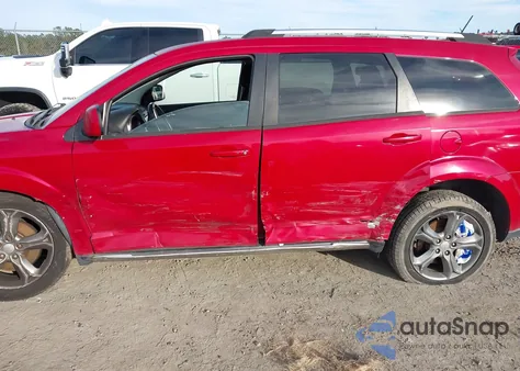 2017 Dodge Journey Crossroad Plus z USA, uszkodzony, nr VIN 3C4PDCGB6HT560387